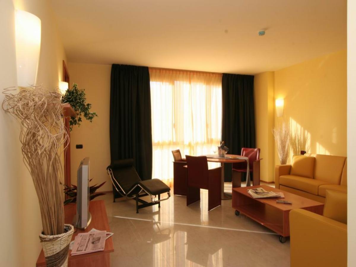 Hotel Salyut Berbenno di Valtellina Eksteriør billede